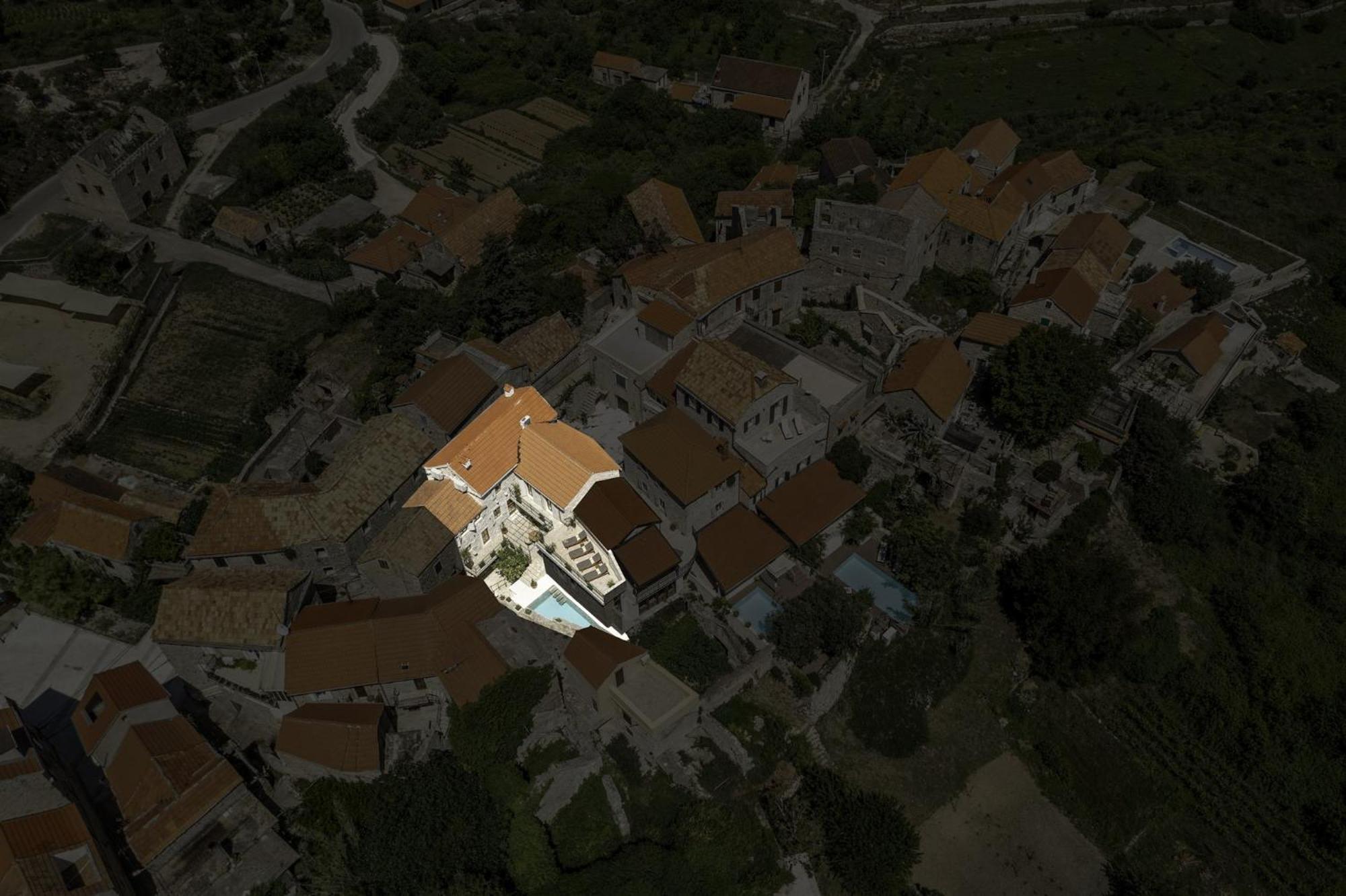 Dvor Pitve Villas เยลซา ภายนอก รูปภาพ
